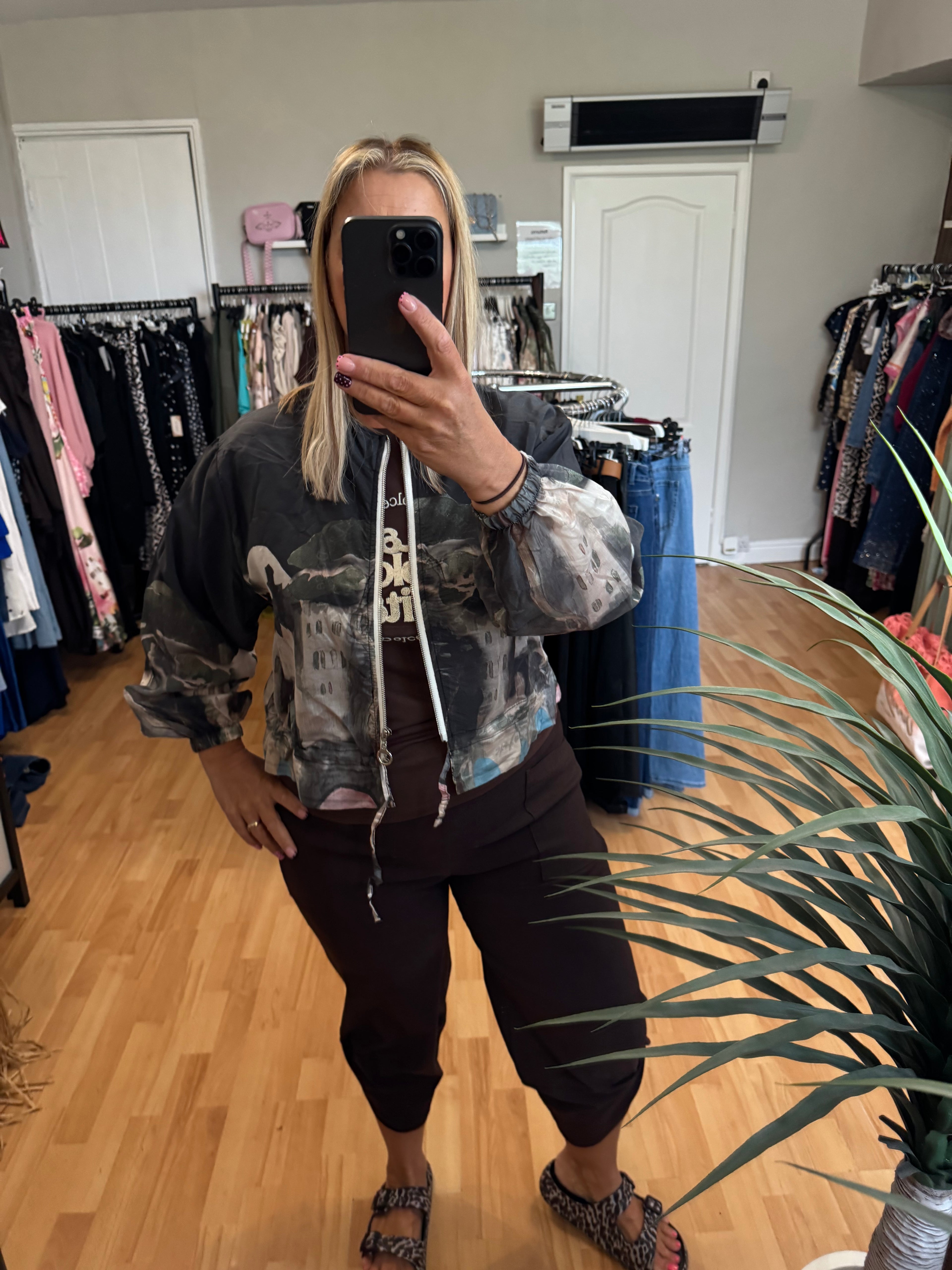 Black print summer bomber jkt