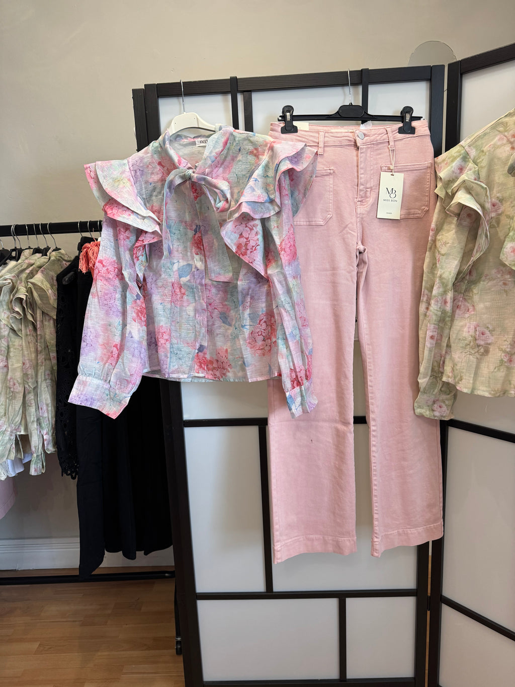 Pink floral print pussy bow blouse size 8